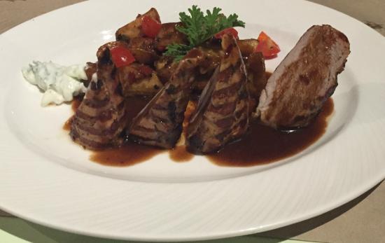 Agnantio Pool-Bar Restaurant